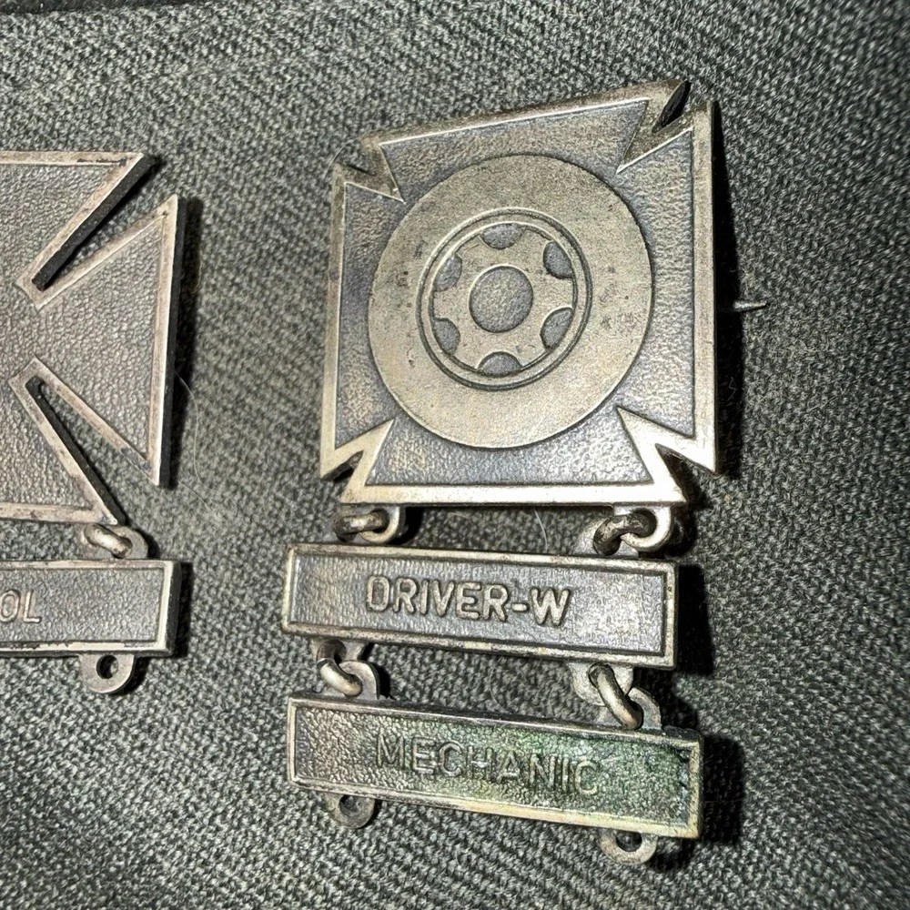 WWII US Army Green Garrison Cap W/3‎ Qualification Pins W/bars Unmarked Metal